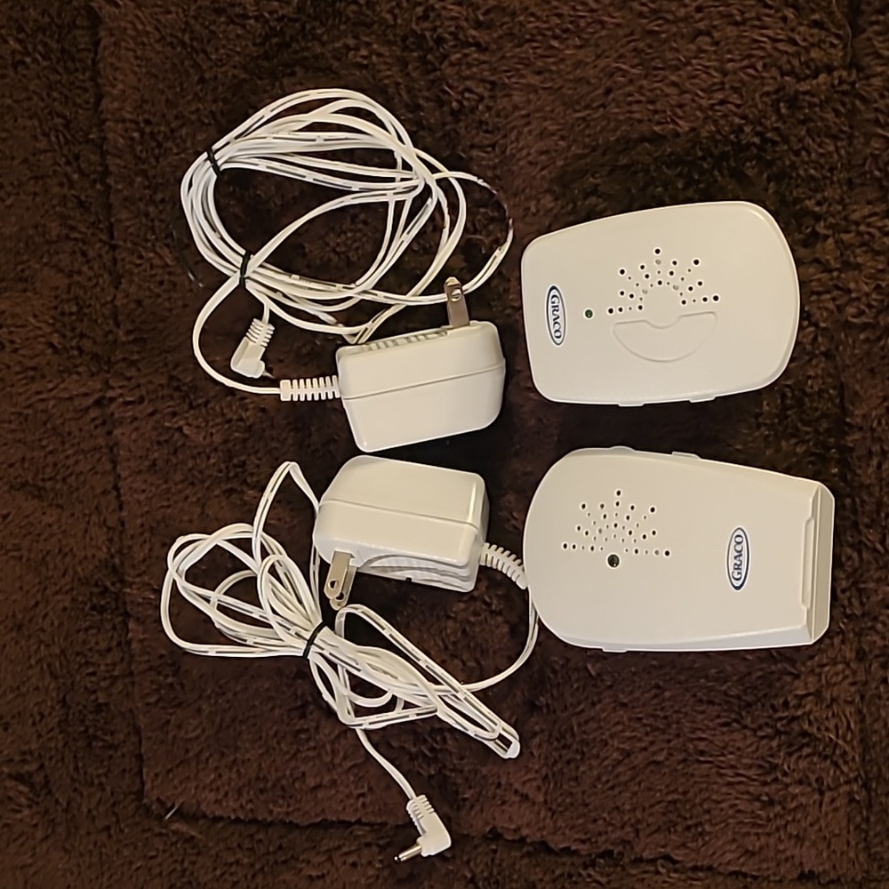 Audio baby monitoring device